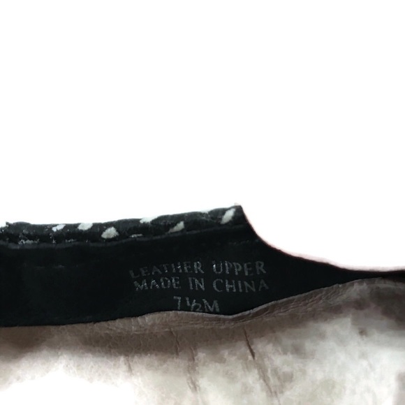 Elorie Black & White Dotted Flat. - Picture 7 of 7